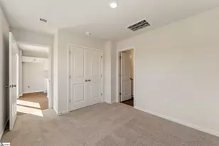 170 Cloverfield Ln, Spartanburg, SC 29303 - Photo 11