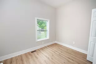 41 2nd St, Greenville, SC 29611 - Photo 17