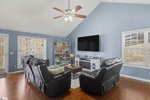 614 Saluda Dr, Piedmont, SC 29673 - Photo 3