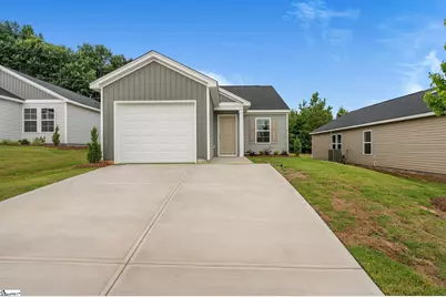 155 Cloverfield Lane, Spartanburg, SC 29303 - Photo 1