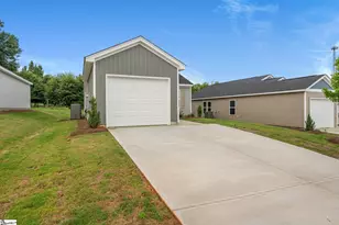 155 Cloverfield Ln, Spartanburg, SC 29303 - Photo 17