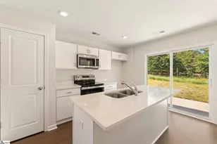 159 Cloverfield Ln, Spartanburg, SC 29303 - Photo 5
