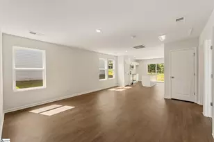 159 Cloverfield Ln, Spartanburg, SC 29303 - Photo 3