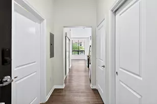 100 E Washington St, Greenville, SC 29601 - Photo 21