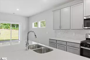 8 Swan Grv Trl, Fountain Inn, SC 29645 - Photo 11