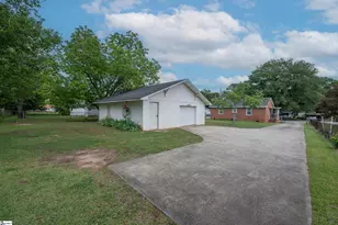 109 Clemson Ave, Greenville, SC 29611 - Photo 3