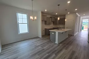 339 E Pyrenees Dr, Wellford, SC 29385 - Photo 7