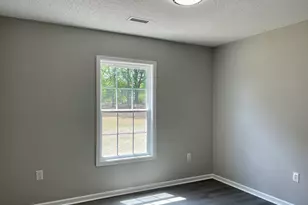 105 Falcon Ln, Chesnee, SC 29323 - Photo 13