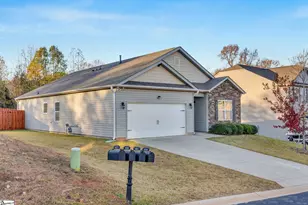 461 All Seasons Dr, Boiling Springs, SC 29316 - Photo 5