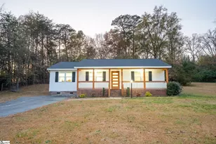 406 Campbell Ave, Landrum, SC 20356 - Photo 1