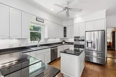 303 McDaniel Avenue, Greenville, SC 29601 - Photo 17