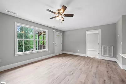 815 E Main Street, Taylors, SC 29687 - Photo 5