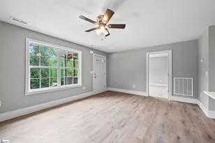 815 E Main St, Taylors, SC 29687 - Photo 5