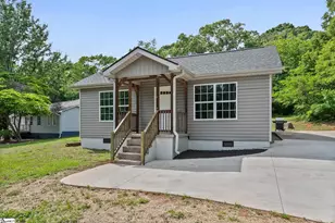 815 E Main St, Taylors, SC 29687 - Photo 1