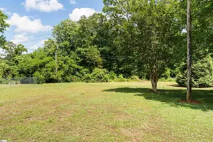368 Fairlane Dr, Spartanburg, SC 29307 - Photo 21