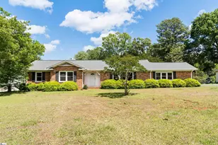 368 Fairlane Dr, Spartanburg, SC 29307 - Photo 1