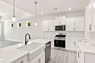557 Woodcot Dr, Woodruff, SC 29388 - Photo 13