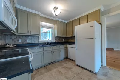 501 Cunningham Road, Taylors, SC 29687 - Photo 9