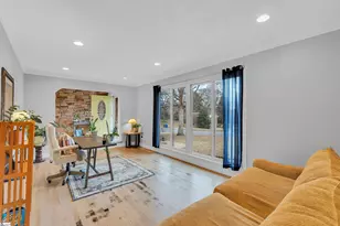 6 Devonshire Ln, Greenville, SC 29617 - Photo 5