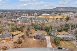 6 Devonshire Ln, Greenville, SC 29617 - Photo 37