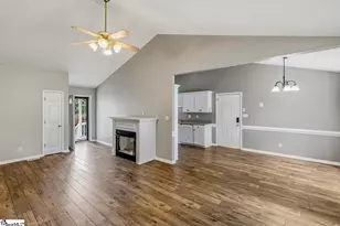 312 Carmichael Ct, Boiling Springs, SC 29316 - Photo 7