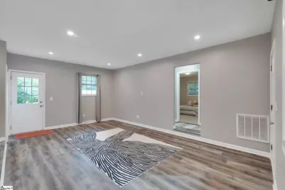 110 Lyons Court, Simpsonville, SC 29681 - Photo 7