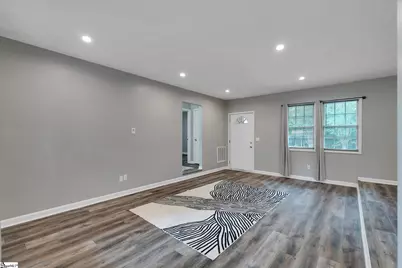 110 Lyons Court, Simpsonville, SC 29681 - Photo 5