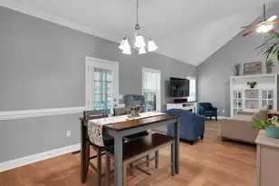 305 Glencrest Ct, Greer, SC 29650 - Photo 7