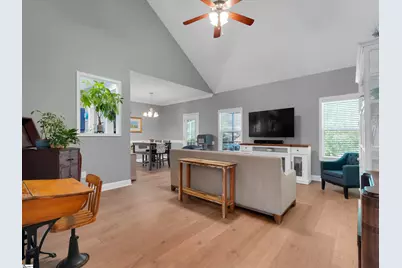 305 Glencrest Court, Greer, SC 29650 - Photo 3