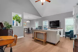 305 Glencrest Ct, Greer, SC 29650 - Photo 3