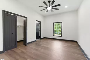 1 E 5th St, Greenville, SC 29611 - Photo 21