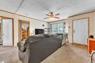 115 Lyle Dr, Taylors, SC 29687 - Photo 7