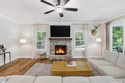 218 Adair Place, Laurens, SC 29630 - Photo 5