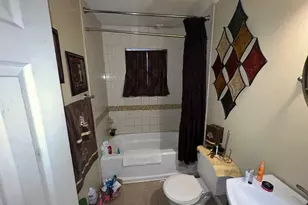 121 Holy St, Spartanburg, SC 29307 - Photo 9