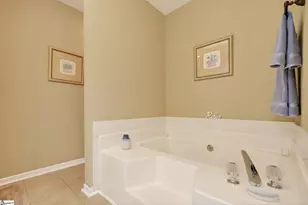 316 Angie Dr, Taylors, SC 29687 - Photo 17