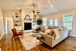 382 W Darby Rd, Greenville, SC 29609 - Photo 5