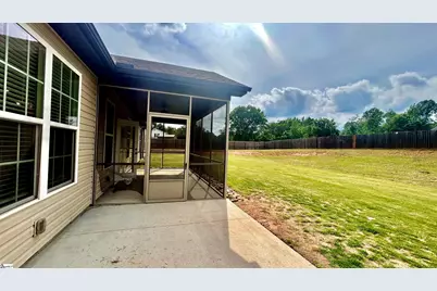 382 W Darby Road, Greenville, SC 29609 - Photo 33