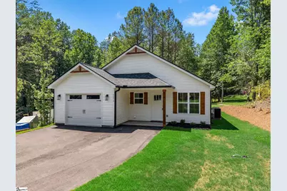 1075 E Prince Road, Landrum, SC 29356 - Photo 3