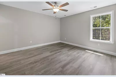 1075 E Prince Road, Landrum, SC 29356 - Photo 17