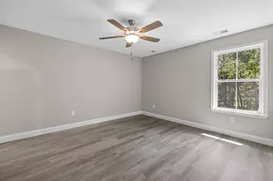 1075 E Prince Rd, Landrum, SC 29356 - Photo 17