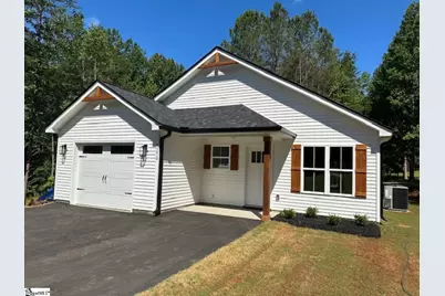 1075 E Prince Road, Landrum, SC 29356 - Photo 3