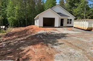 1075 E Prince Rd, Landrum, SC 29356 - Photo 1