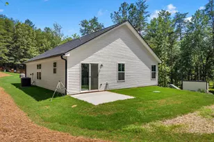 1075 E Prince Rd, Landrum, SC 29356 - Photo 31