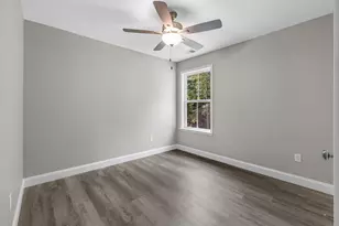 1075 E Prince Rd, Landrum, SC 29356 - Photo 23