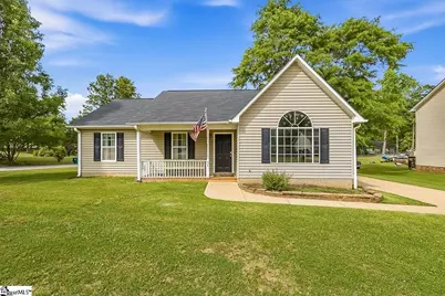 301 E Myles Lane, Spartanburg, SC 29303 - Photo 1