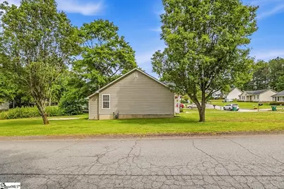 301 E Myles Lane, Spartanburg, SC 29303 - Photo 23