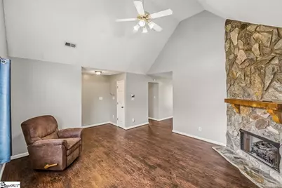 301 E Myles Lane, Spartanburg, SC 29303 - Photo 5