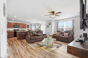 810 Purcell Dr, Woodruff, SC 29388 - Photo 3
