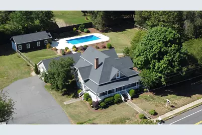 305 E Prince Road, Landrum, SC 29356 - Photo 1