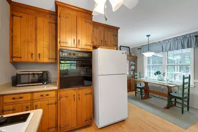 401 Woodland Way, Laurens, SC 29360 - Photo 15